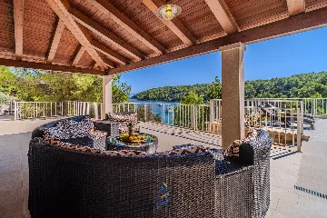 Seafront Villa with Heated Pool in Milna (Sleeps 10)