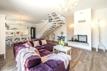 Seafront Villa with Heated Pool in Milna (Sleeps 10)