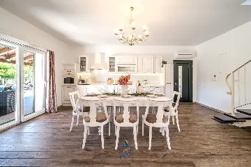 Seafront Villa with Heated Pool in Milna (Sleeps 10)