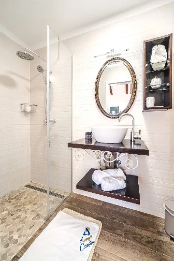 Seafront Villa with Heated Pool in Milna (Sleeps 10)