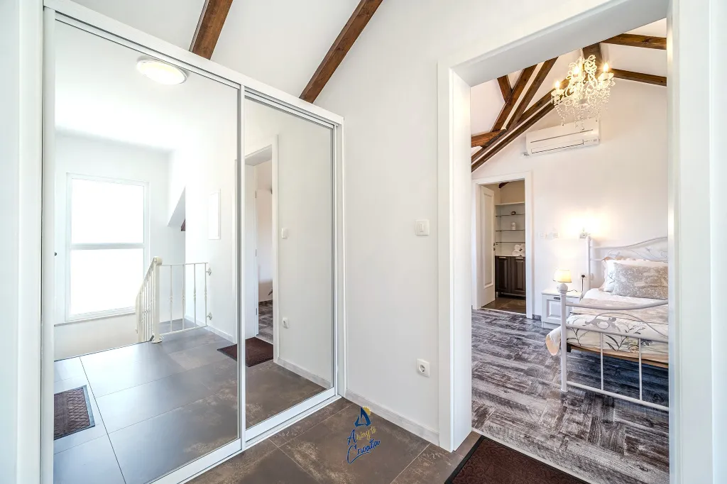 Seafront Villa with Heated Pool in Milna (Sleeps 10)