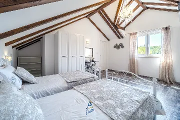 Seafront Villa with Heated Pool in Milna (Sleeps 10)