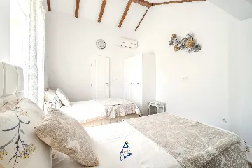 Seafront Villa with Heated Pool in Milna (Sleeps 10)