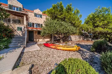 Seafront Villa with Heated Pool in Milna (Sleeps 10)