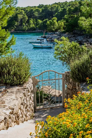 Seafront Villa with Heated Pool in Milna (Sleeps 10)