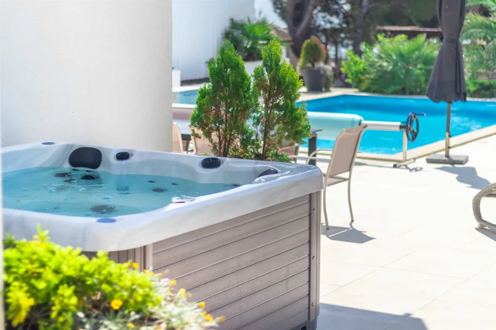 6-Bedroom Villa for 12 in Punat with Heated Pool