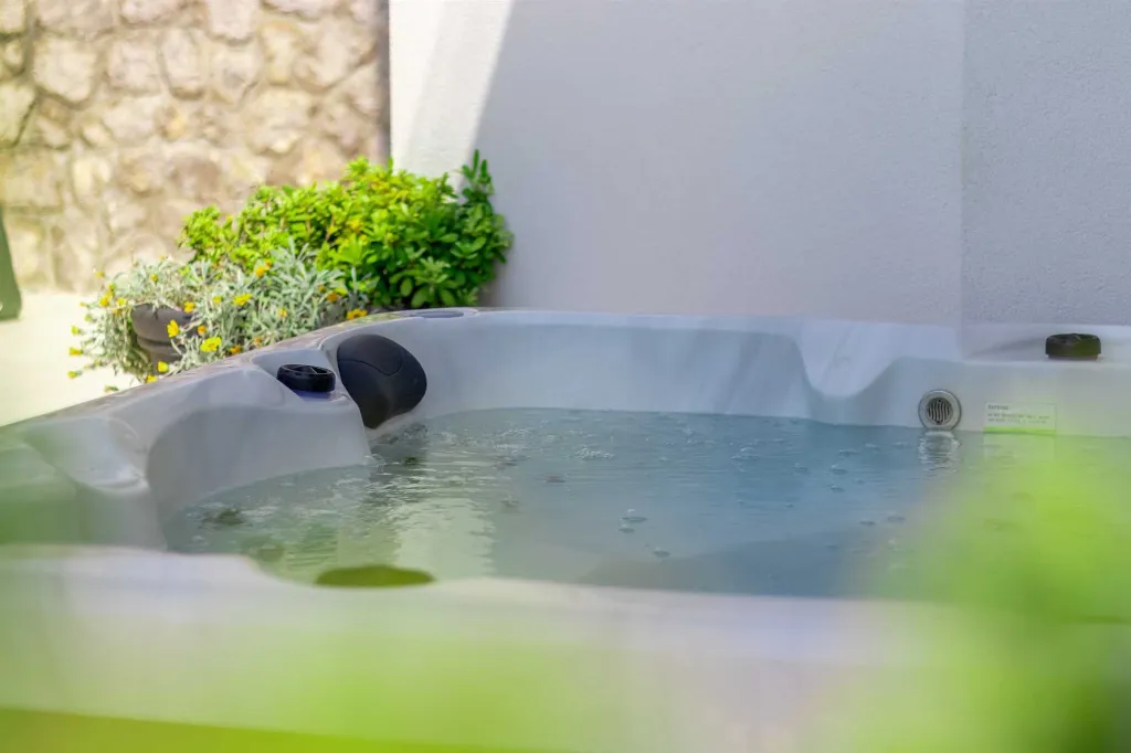 6-Bedroom Villa for 12 in Punat with Heated Pool
