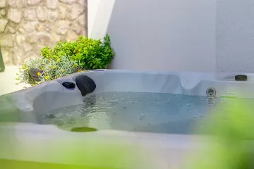 6-Bedroom Villa for 12 in Punat with Heated Pool