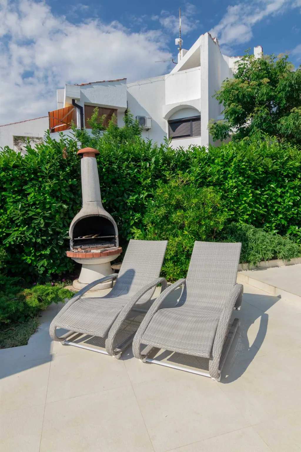 6-Bedroom Villa for 12 in Punat with Heated Pool