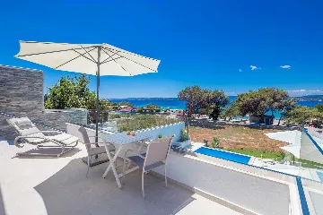 6-Bedroom Villa for 12 in Punat with Heated Pool