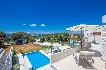 6-Bedroom Villa for 12 in Punat with Heated Pool