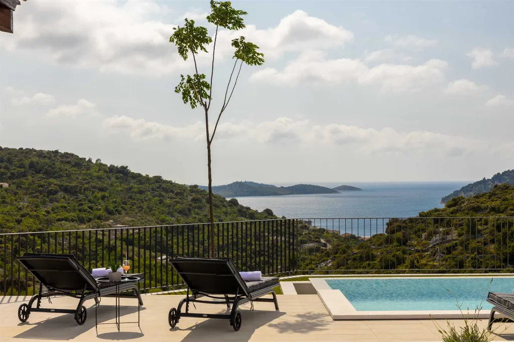 4-Bedroom Villa in Ražanj for Up to 8 Guests