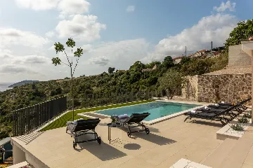 4-Bedroom Villa in Ražanj for Up to 8 Guests