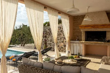 4-Bedroom Villa in Ražanj for Up to 8 Guests