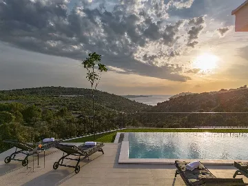 4-Bedroom Villa in Ražanj for Up to 8 Guests