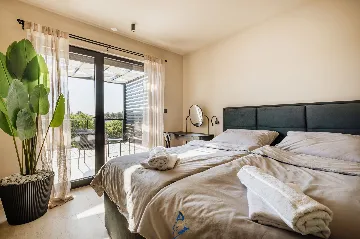 3-Bedroom Villa in Tar for 6 Guests with Pool