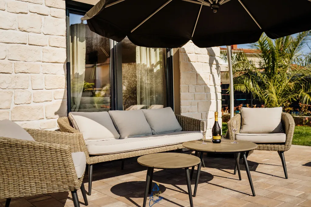 3-Bedroom Villa in Tar for 6 Guests with Pool