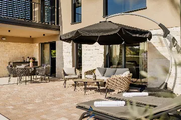 3-Bedroom Villa in Tar for 6 Guests with Pool