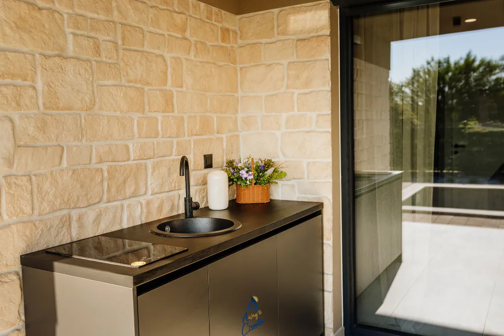 3-Bedroom Villa in Tar for 6 Guests with Pool
