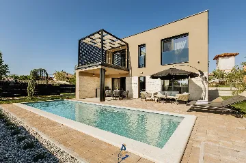 3-Bedroom Villa in Tar for 6 Guests with Pool