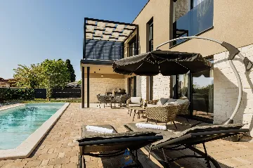 3-Bedroom Villa in Tar for 6 Guests with Pool