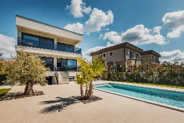 3-Bedroom Villa in Poreč for 6 Guests