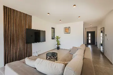 3-Bedroom Villa in Poreč for 6 Guests