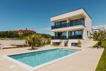 3-Bedroom Villa in Poreč for 6 Guests