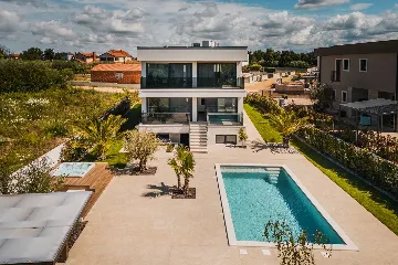 3-Bedroom Villa in Poreč for 6 Guests