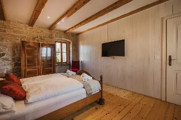 2-Bedroom Villa in Baderna for Up to 4 Guests