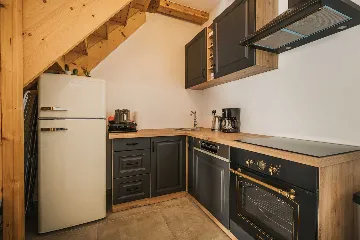 2-Bedroom Villa in Baderna for Up to 4 Guests