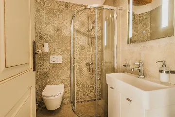 2-Bedroom Villa in Baderna for Up to 4 Guests