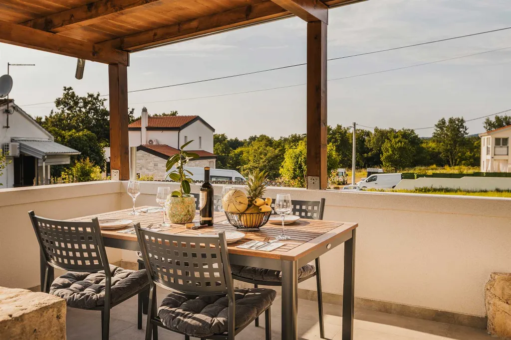 2-Bedroom Villa in Baderna for Up to 4 Guests