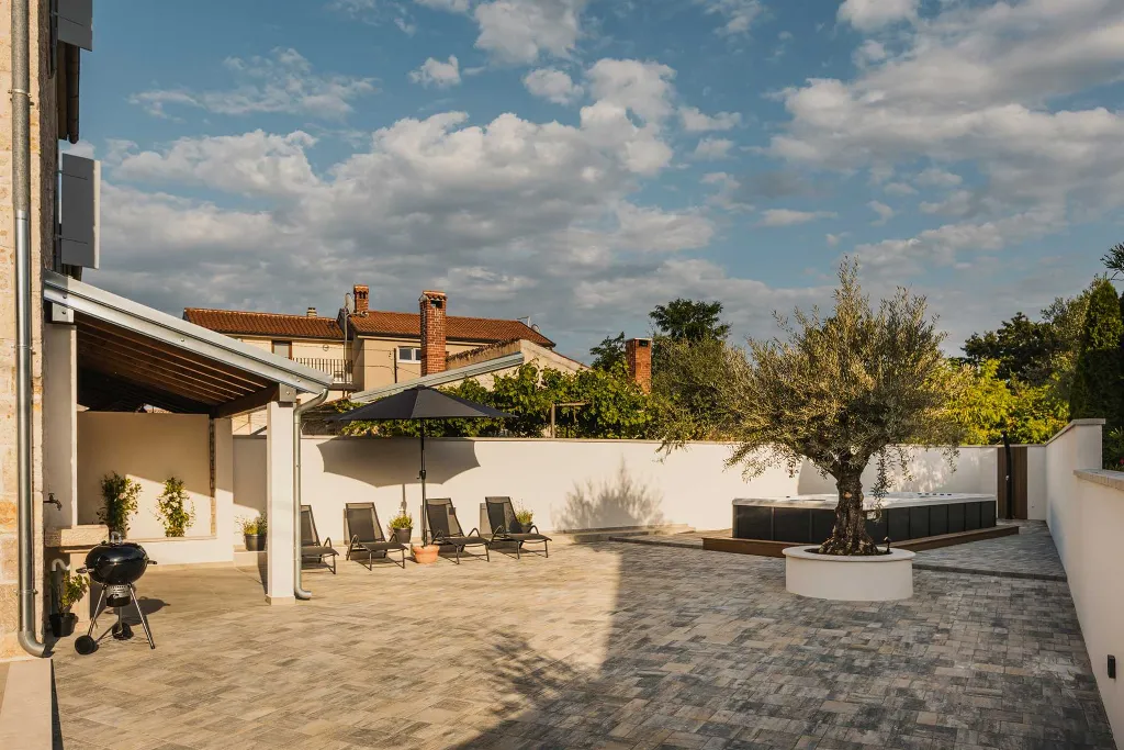 2-Bedroom Villa in Baderna for Up to 4 Guests