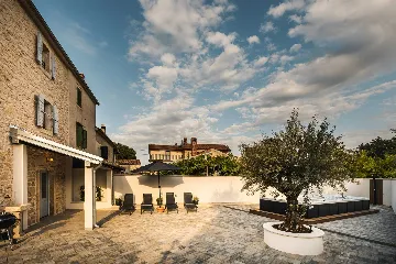 2-Bedroom Villa in Baderna for Up to 4 Guests