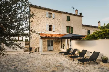 2-Bedroom Villa in Baderna for Up to 4 Guests