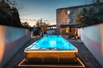 2-Bedroom Villa in Baderna for Up to 4 Guests