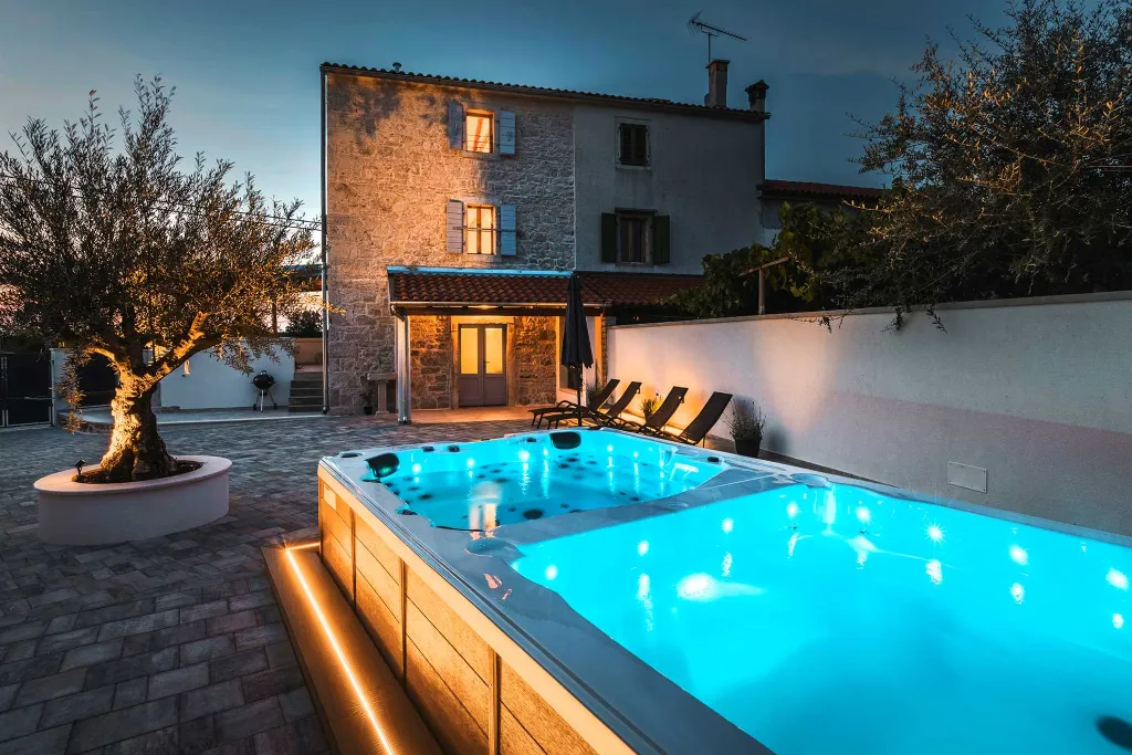 2-Bedroom Villa in Baderna for Up to 4 Guests