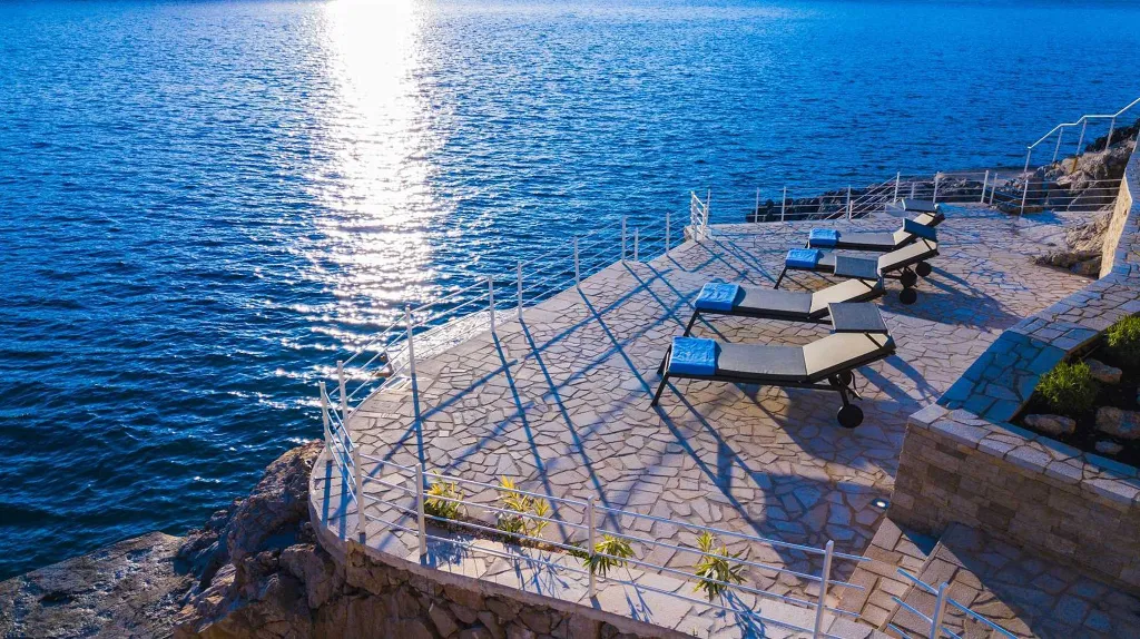 Štikovica 6-Bedroom Villa for 12 with Infinity Pool