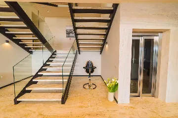 Štikovica 6-Bedroom Villa for 12 with Infinity Pool