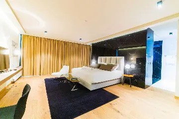 Štikovica 6-Bedroom Villa for 12 with Infinity Pool