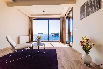 Štikovica 6-Bedroom Villa for 12 with Infinity Pool