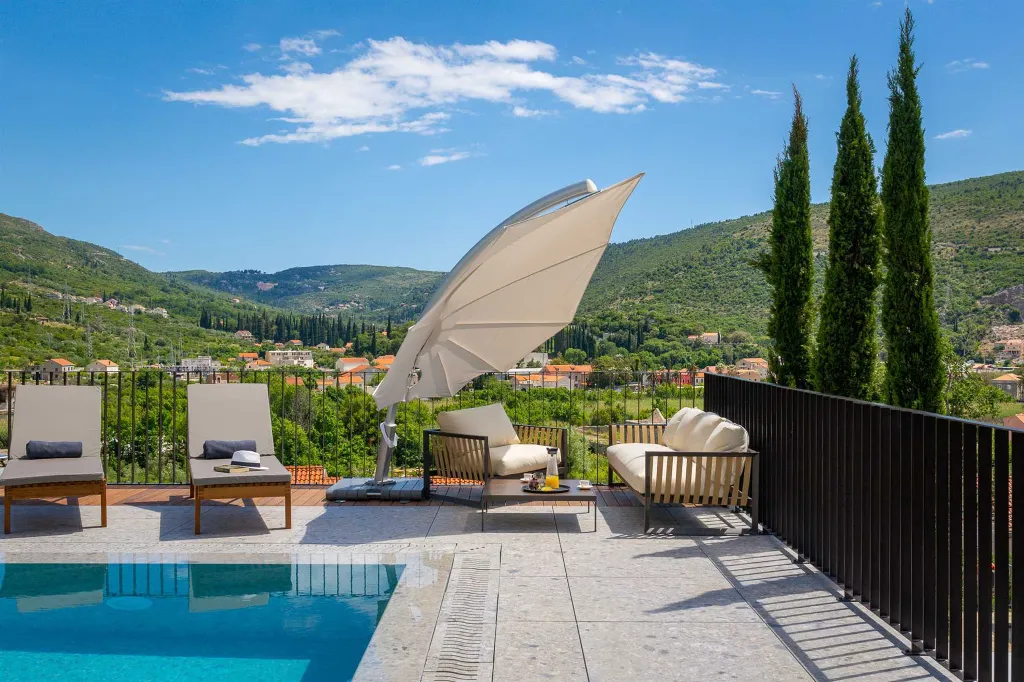 3-Bedroom Villa with Heated Pool in Dubrovnik
