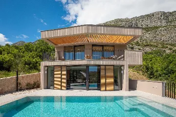 3-Bedroom Villa with Heated Pool in Dubrovnik