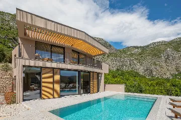 3-Bedroom Villa with Heated Pool in Dubrovnik