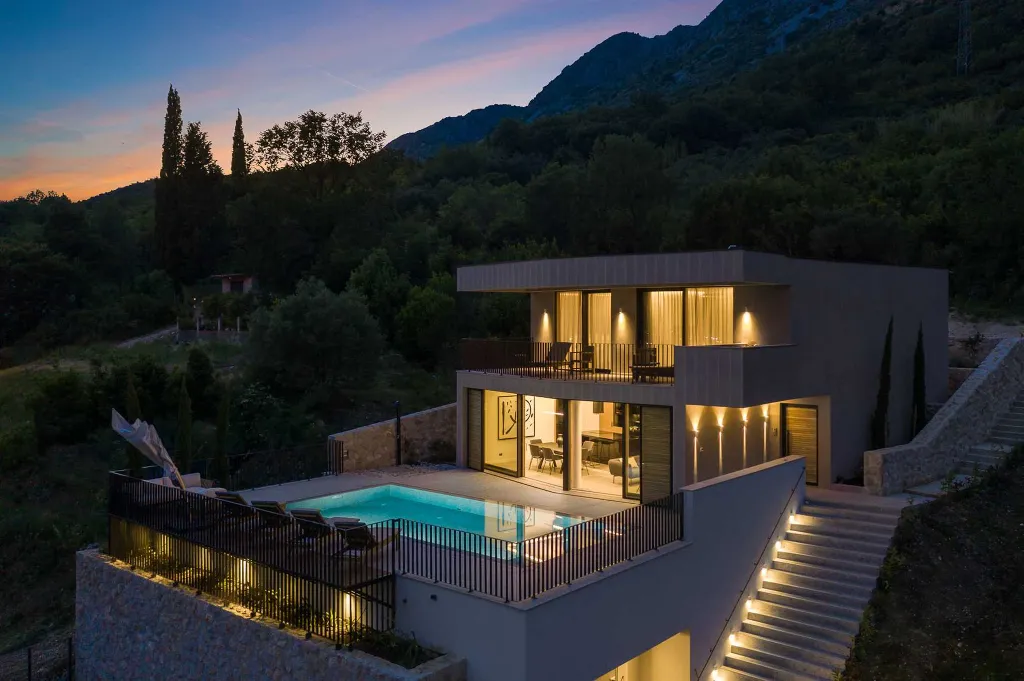 3-Bedroom Villa with Heated Pool in Dubrovnik