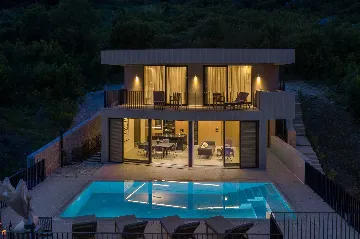 3-Bedroom Villa with Heated Pool in Dubrovnik