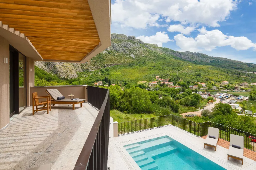 3-Bedroom Villa with Heated Pool in Dubrovnik
