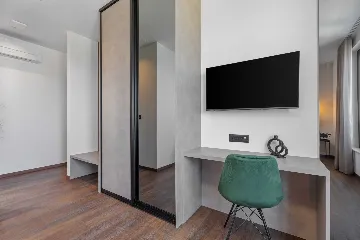 5-Bedroom Villa for 10 with Heated Infinity Pool, Omiš