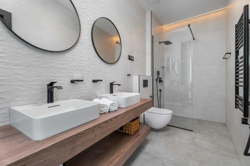 5-Bedroom Villa for 10 with Heated Infinity Pool, Omiš